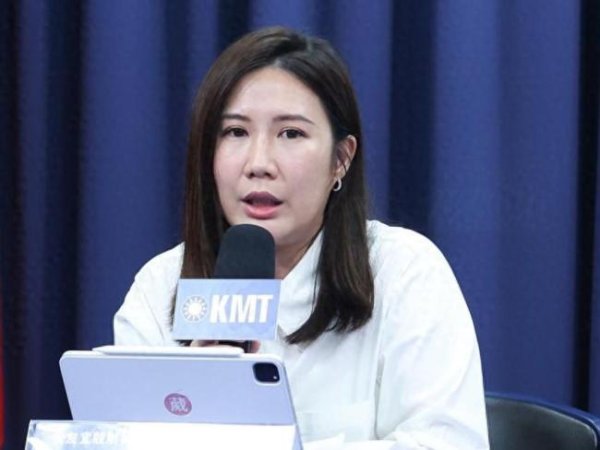 股票配资开户费用 蓝营议员怒轰民进党手段低劣 摆拍反串无底线